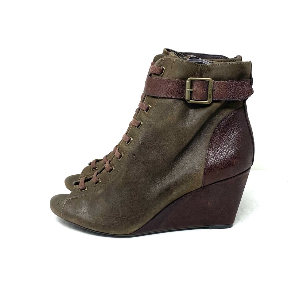 Vince Camuto Shooties